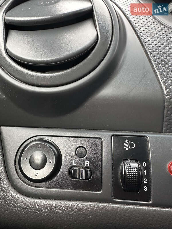 Седан Chevrolet Aveo 2007 в Белогородке