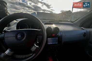 Седан Chevrolet Aveo 2004 в Тячеве