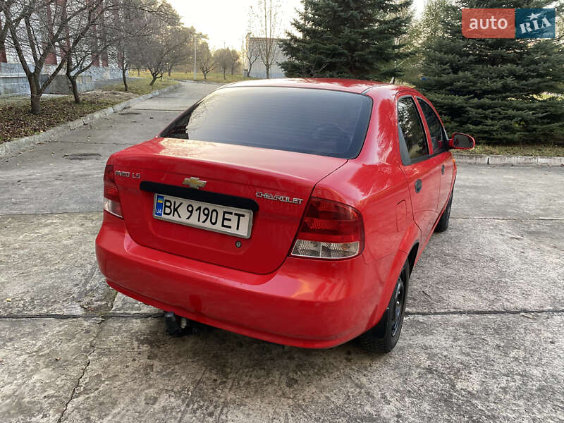 Седан Chevrolet Aveo 2005 в Нетішині