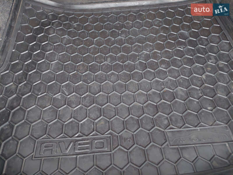 Седан Chevrolet Aveo 2006 в Николаеве фото 11 Седан Chevrolet Aveo 2006 в Николаеве