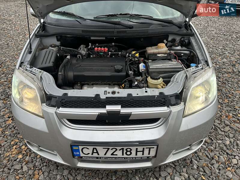 Седан Chevrolet Aveo 2008 в Смеле
