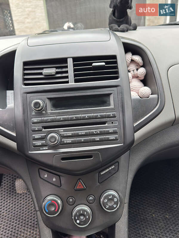 Хэтчбек Chevrolet Aveo 2012 в Ивано-Франковске