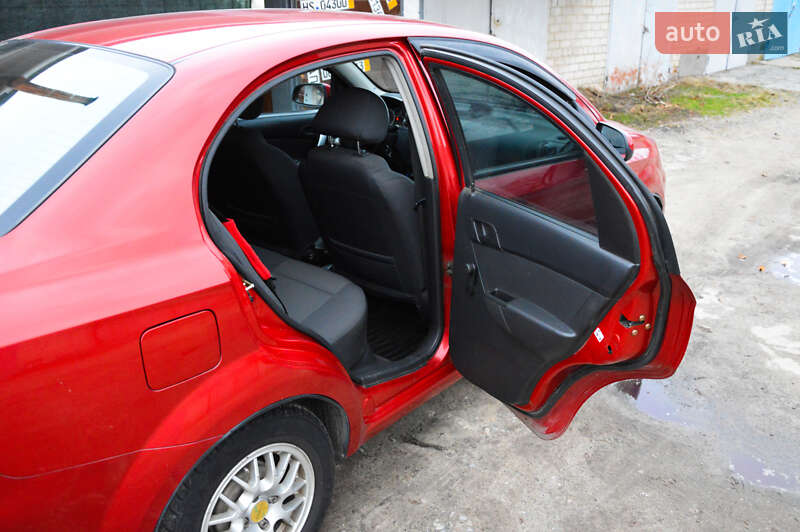 Седан Chevrolet Aveo 2006 в Павлограде