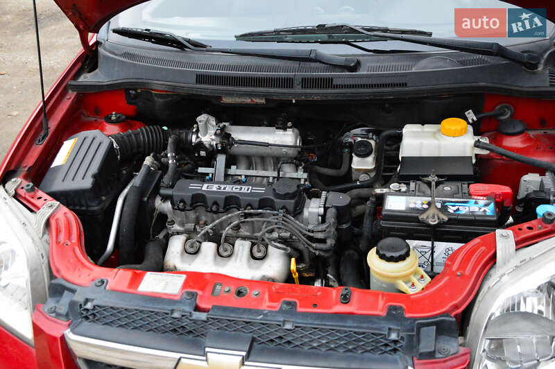 Седан Chevrolet Aveo 2006 в Павлограде