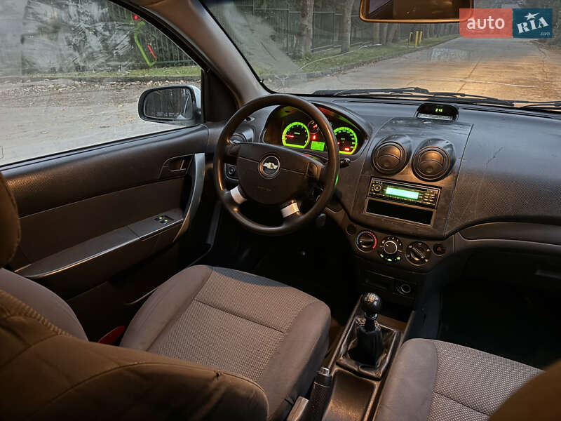Седан Chevrolet Aveo 2006 в Львове