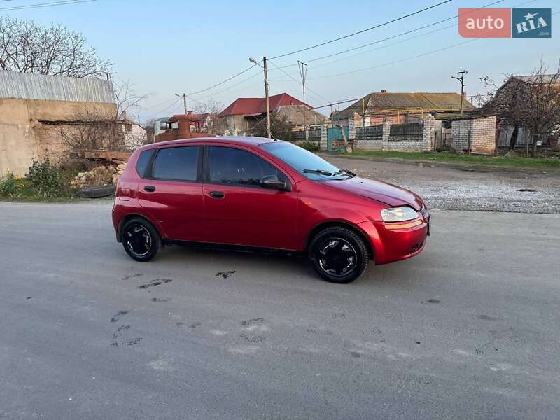 Хэтчбек Chevrolet Aveo 2005 в Николаеве фото 5 Хэтчбек Chevrolet Aveo 2005 в Николаеве