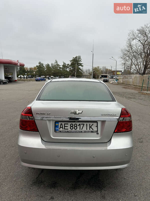 Седан Chevrolet Aveo 2007 в Днепре