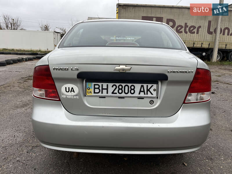 Седан Chevrolet Aveo 2005 в Подольске