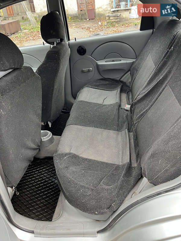 Седан Chevrolet Aveo 2005 в Подольске