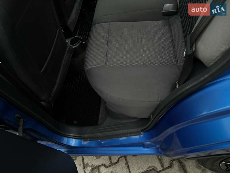 Седан Chevrolet Aveo 2010 в Львове