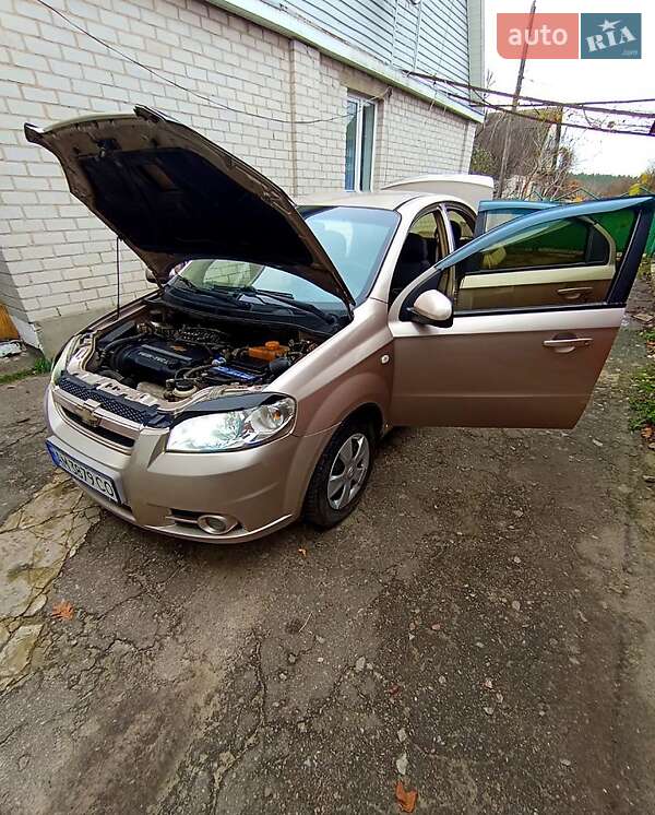 Седан Chevrolet Aveo 2007 в Коростышеве