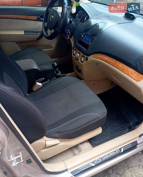 Седан Chevrolet Aveo 2007 в Коростышеве