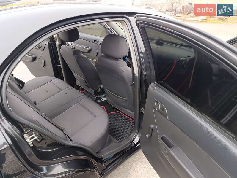 Седан Chevrolet Aveo 2008 в Харькове