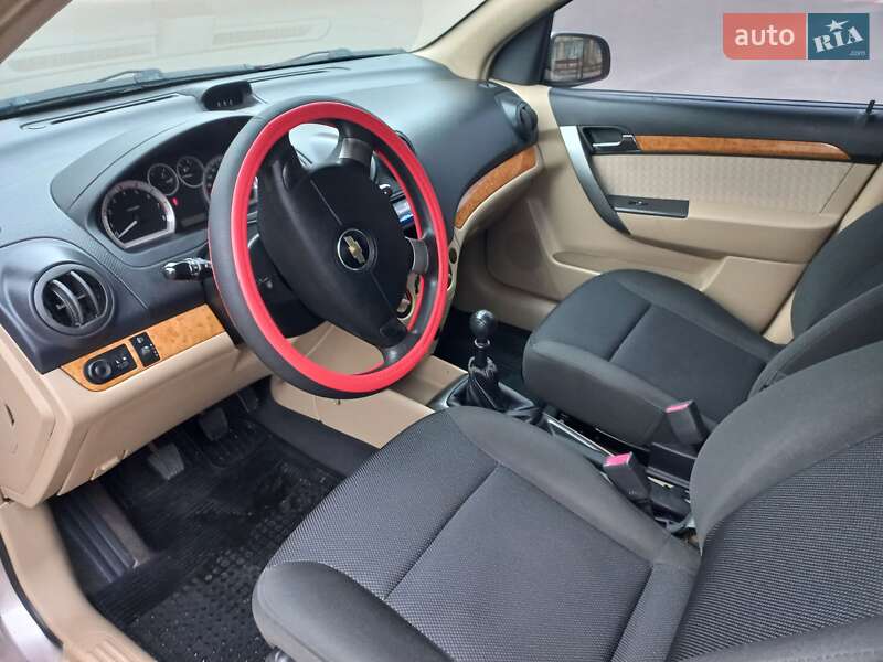 Седан Chevrolet Aveo 2008 в Шостке