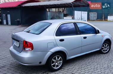 Седан Chevrolet Aveo 2005 в Надвірній