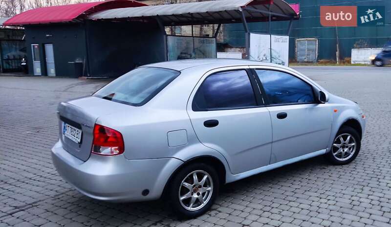 Седан Chevrolet Aveo 2005 в Надворной