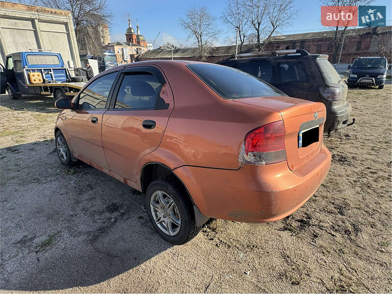 Седан Chevrolet Aveo 2006 в Кропивницком
