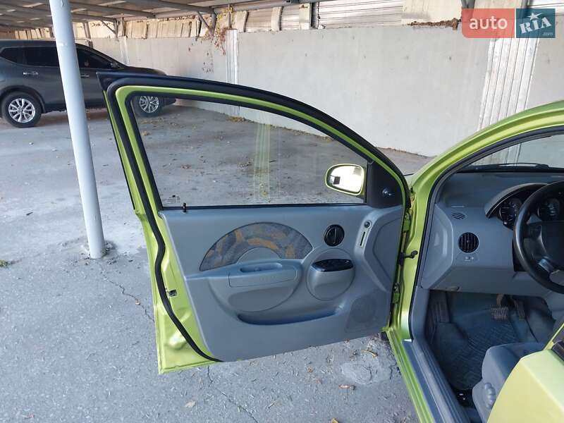 Хэтчбек Chevrolet Aveo 2005 в Николаеве