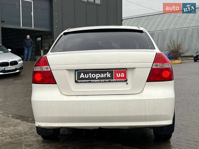 Седан Chevrolet Aveo 2006 в Львове