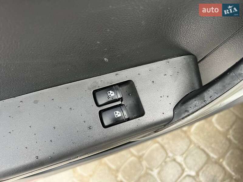 Седан Chevrolet Aveo 2006 в Львове