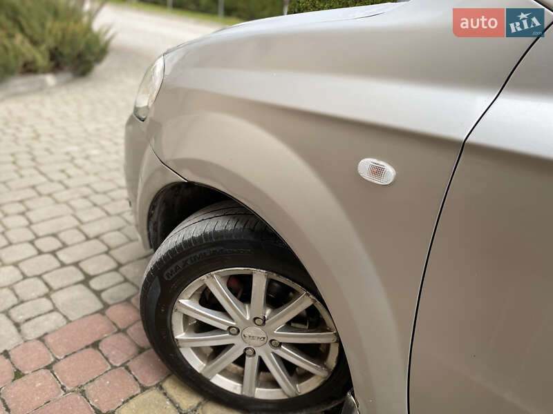 Седан Chevrolet Aveo 2007 в Дунаевцах