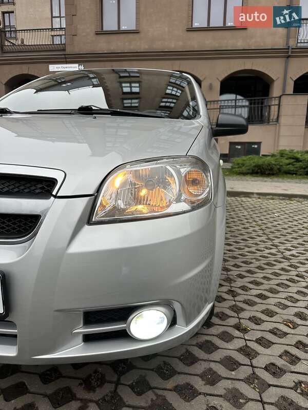 Седан Chevrolet Aveo 2008 в Харкові
