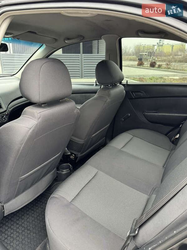 Седан Chevrolet Aveo 2006 в Врадиевке