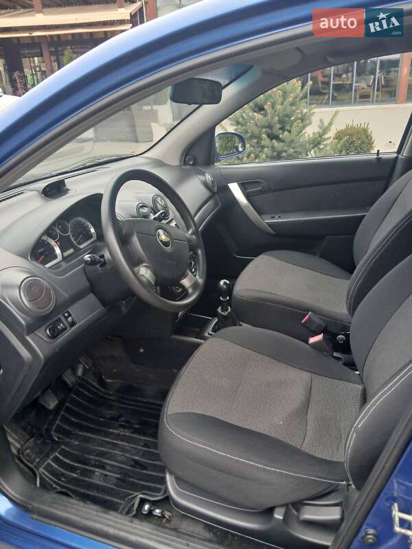 Хетчбек Chevrolet Aveo 2008 в Дніпрі