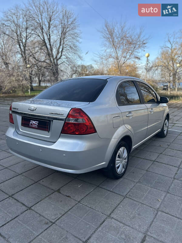 Седан Chevrolet Aveo 2007 в Запорожье