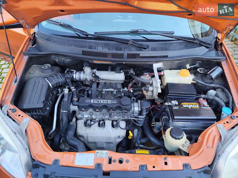 Седан Chevrolet Aveo 2006 в Бердичеві