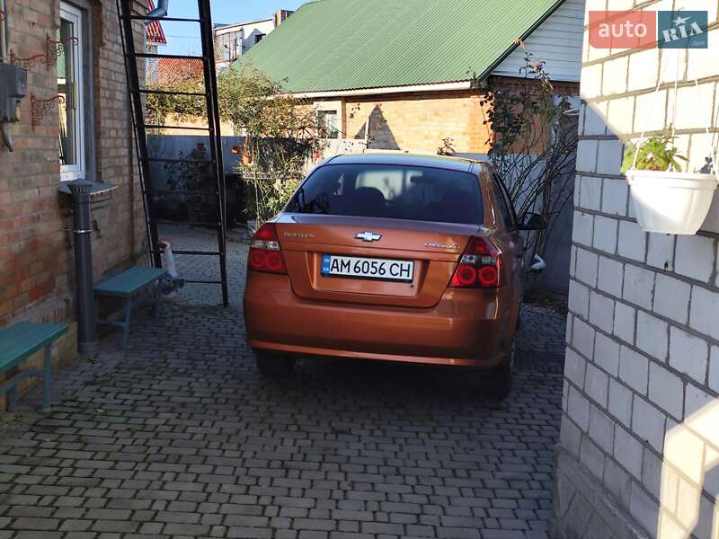 Седан Chevrolet Aveo 2006 в Бердичеві