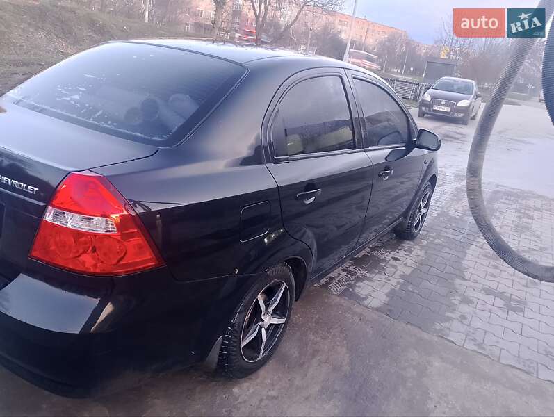 Седан Chevrolet Aveo 2008 в Ватутино