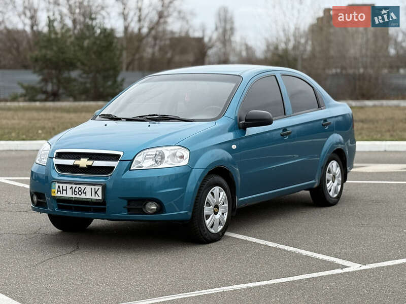Седан Chevrolet Aveo 2009 в Киеве