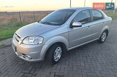 Седан Chevrolet Aveo 2008 в Днепре