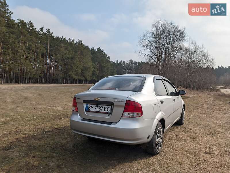 Седан Chevrolet Aveo 2005 в Сумах