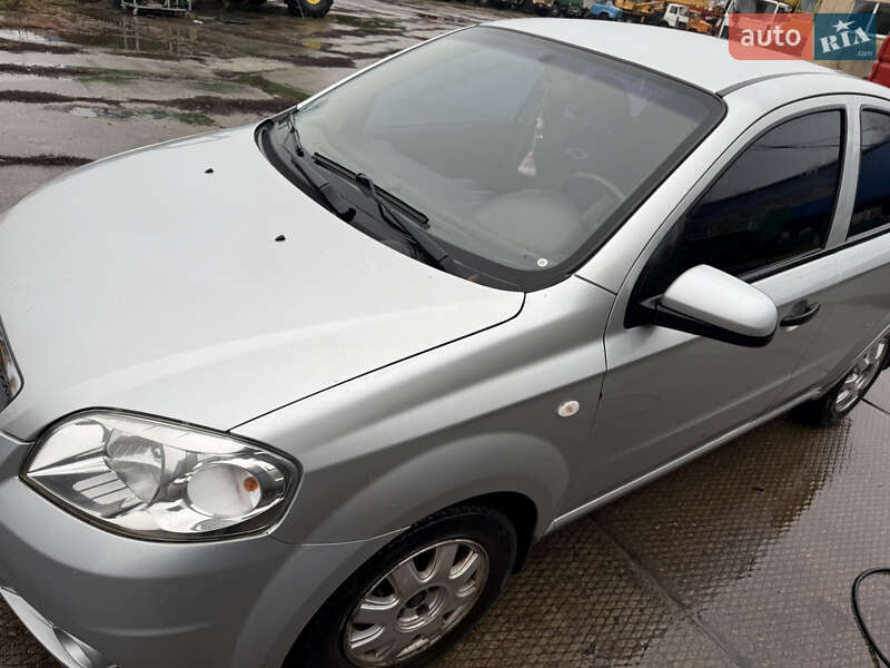 Седан Chevrolet Aveo 2011 в Пирятине