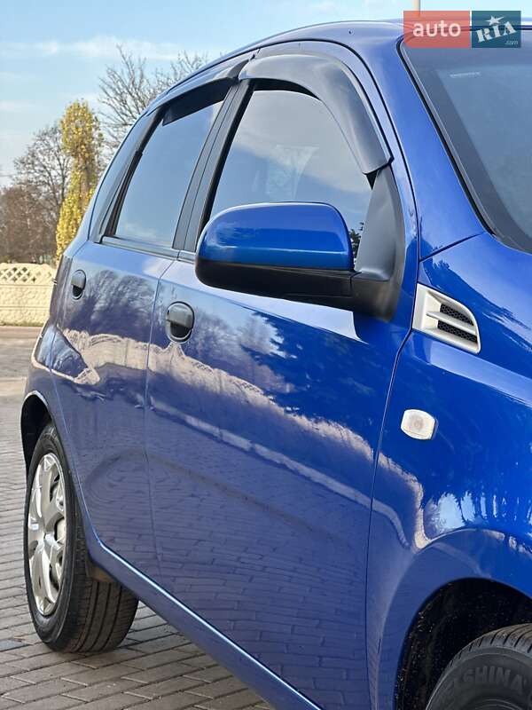Хэтчбек Chevrolet Aveo 2011 в Павлограде