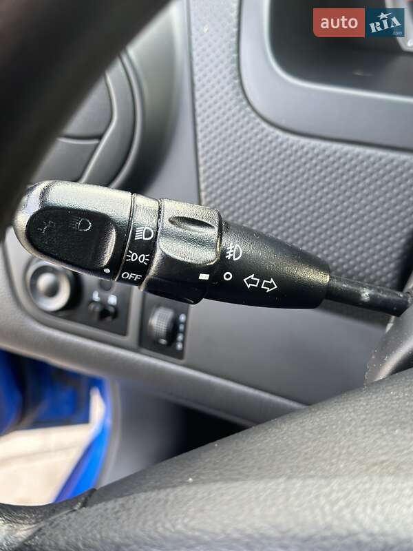 Хэтчбек Chevrolet Aveo 2011 в Павлограде