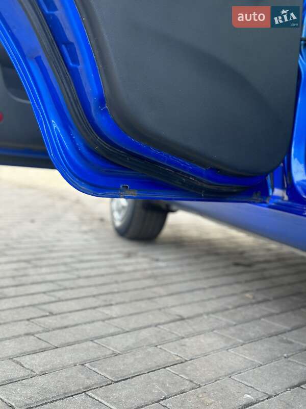 Хэтчбек Chevrolet Aveo 2011 в Павлограде