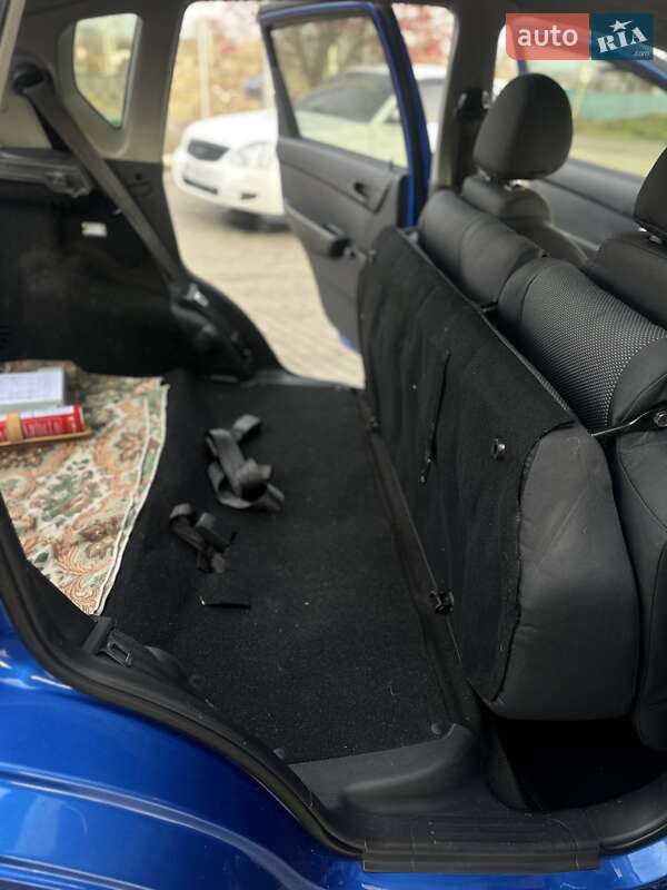 Хэтчбек Chevrolet Aveo 2011 в Павлограде