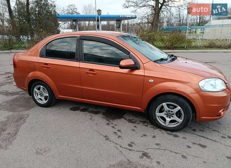 Седан Chevrolet Aveo 2007 в Кременчуге