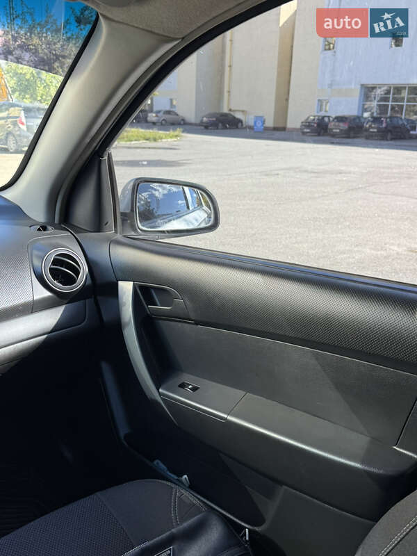 Седан Chevrolet Aveo 2008 в Киеве фото 9 Седан Chevrolet Aveo 2008 в Киеве