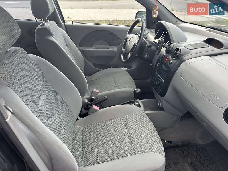 Седан Chevrolet Aveo 2005 в Киеве