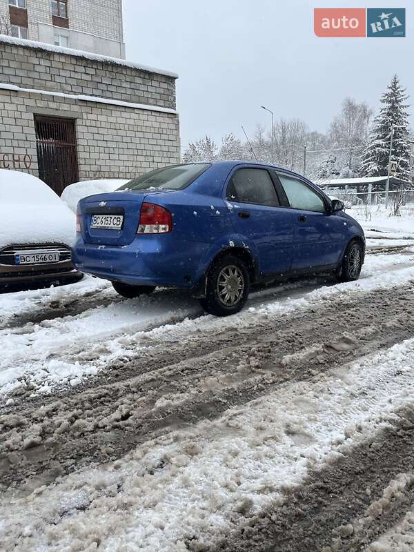 Седан Chevrolet Aveo 2005 в Львове