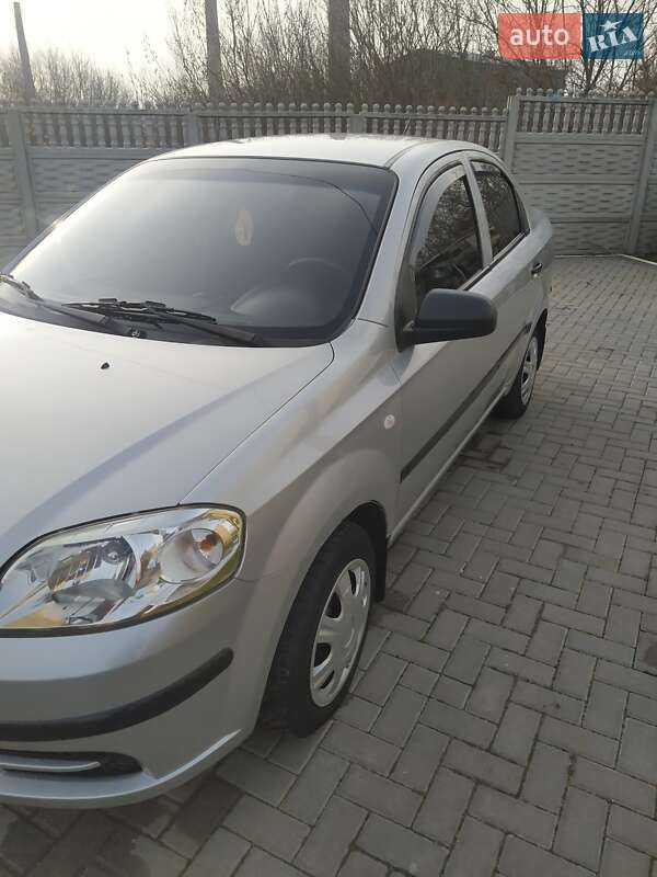 Седан Chevrolet Aveo 2006 в Мерефа