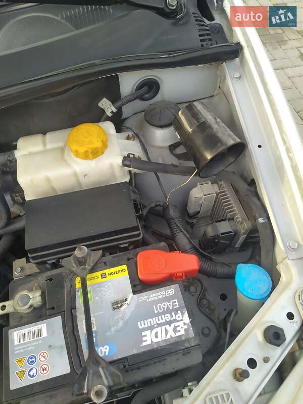 Седан Chevrolet Aveo 2006 в Мерефа