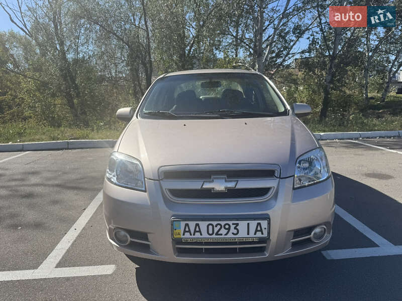 Седан Chevrolet Aveo 2008 в Киеве