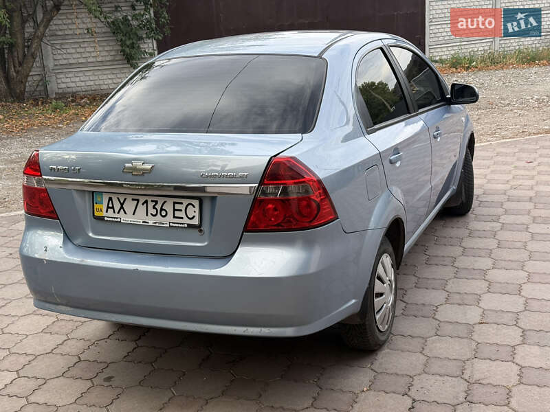 Седан Chevrolet Aveo 2007 в Днепре