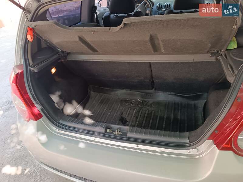 Хэтчбек Chevrolet Aveo 2008 в Запорожье