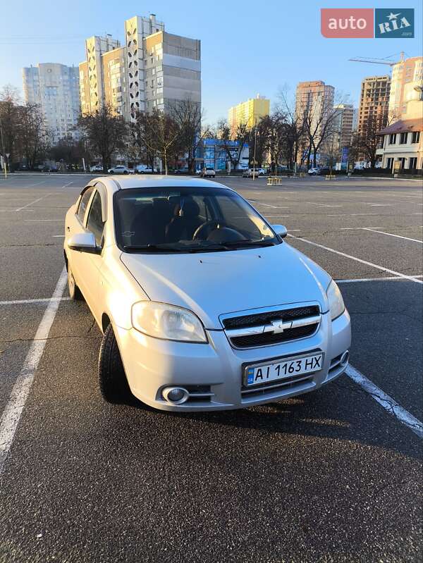 Седан Chevrolet Aveo 2006 в Броварах